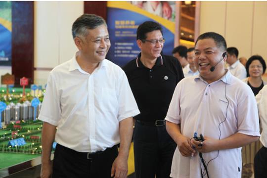 搶抓機(jī)遇，順應(yīng)發(fā)展 ——紅河小鎮(zhèn)迎來(lái)自治區(qū)考察活動(dòng)